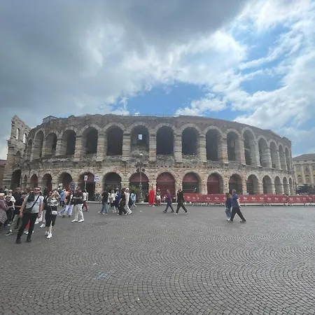 Lägenhet Residenza Il Melograno Fiera Verona